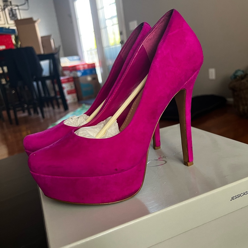 Jessica Simpson pink heels Size 8